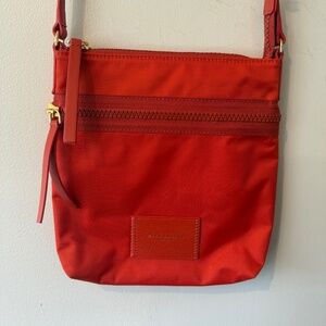 Orange Vinyl Marc Jacobs Crossbody Purse Zip Closure Bright Colorful Gold Accent